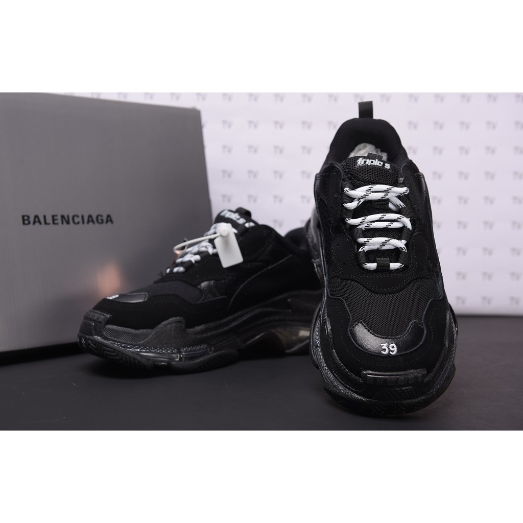 Giày sneaker full đen bản đẹp