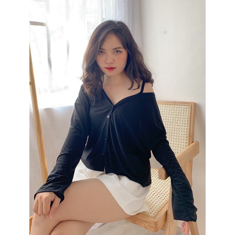 Áo trễ vai hàng cúc ( Trắng/Đen)