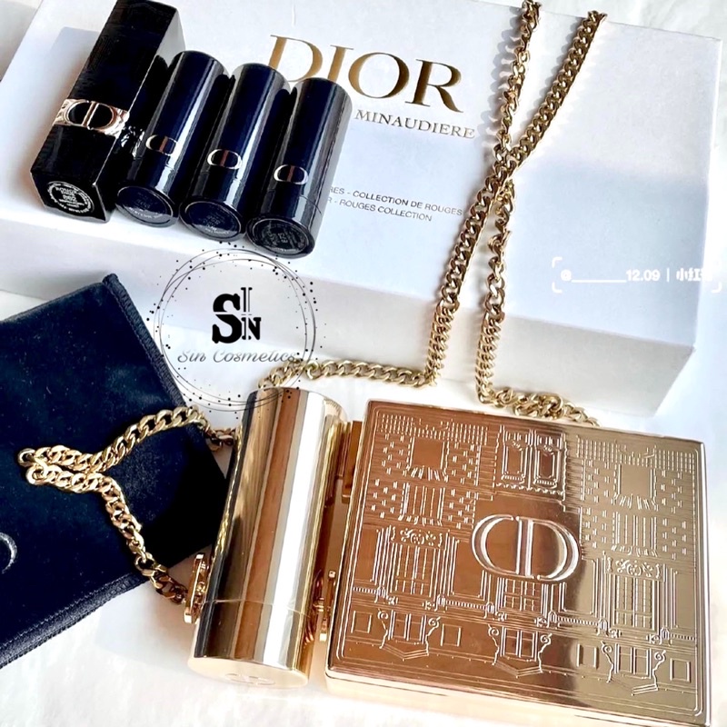 Set son Dior limited gồm 4 son fullsize và 2 túi clutch