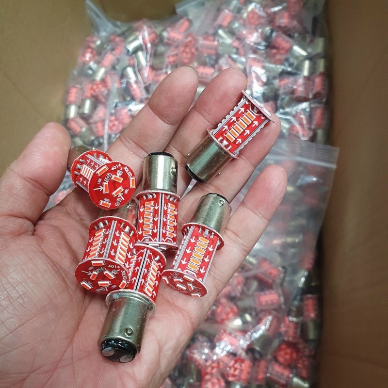 Đèn Led Hậu Nháy Audi 30 Tim 2 Chân Cho Xe Honda Future, Wave, Sirius, Winner