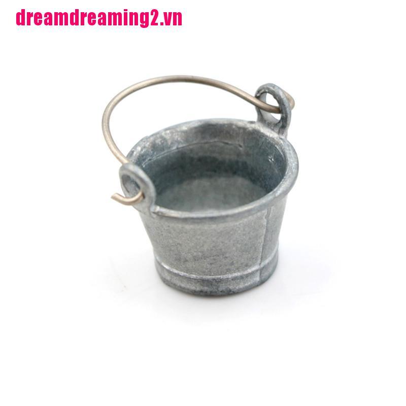 Bộ 2 Xô Nước Mini Tỉ Lệ 1: 12 Dùng Để Trang Trí Nhà Búp Bê