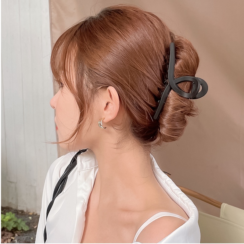 Kẹp tóc càng cua NOVSET Kẹp tóc hàn quốc thiết kế màu đen nhám