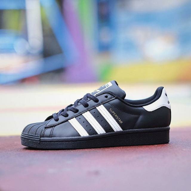 Giày Thể Thao Adidas Superstar Nền Kẻ Sọc Trắng Đen Chất Liệu 100% Chính Hãng