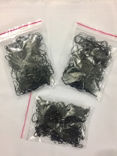 Thun cột tóc cho bé