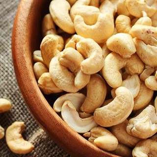 SỈ HẠT ĐIỀU RANG MUỐI VỠ CHUẨN BÌNH PHƯỚC ĐÓNG HỘP 500gr