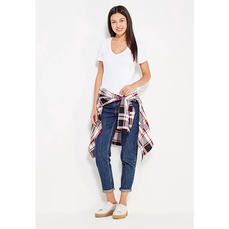 Áo thun trắng cổ tim chất cotton xuất khẩu