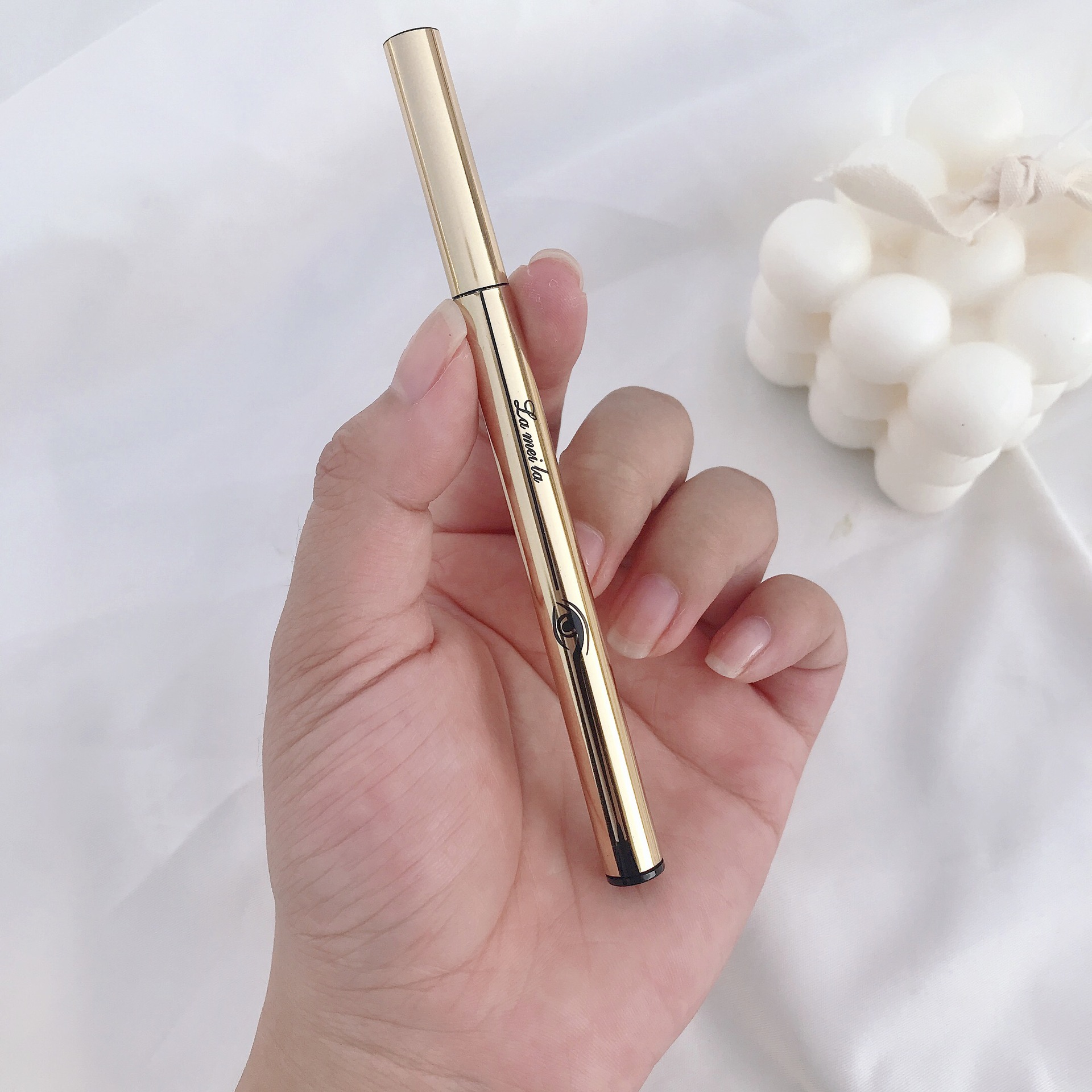 Bút Kẻ Mắt Dạng Lỏng Chống Thấm Nước Nhanh Khô Không Gây Khó Chịu | BigBuy360 - bigbuy360.vn