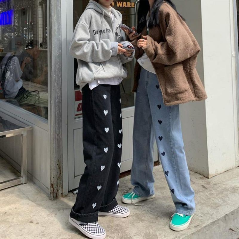 Quần Jean Hoạ Tiết Trái Tim