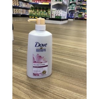 Dầu gội dove óng mềm tự nhiên 640g
