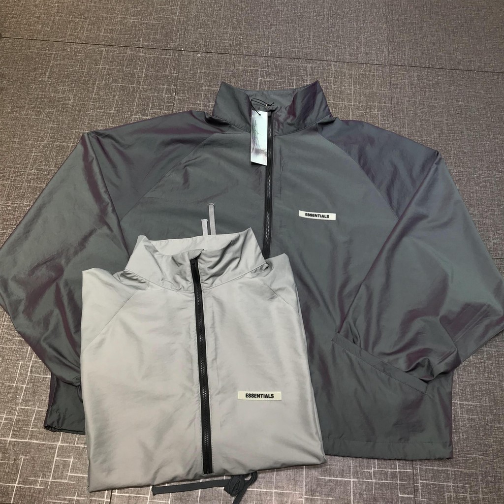 Áo khoác FEAR OF GOD ESSENTIALS bằng nylon ánh laser nhiều màu sắc phong cách đường phố