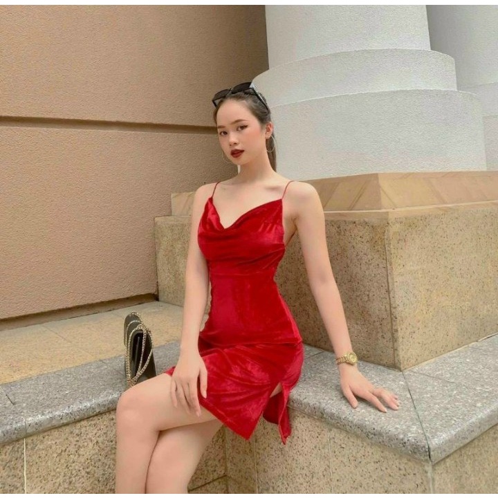 Đầm 2 dây có mút ngực chất vải Nhung+áo khoác chất vải Gân siu đẹp cam kết hàng y hình kèm ảnh chính chủ ( Size từ 40-53