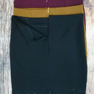 Chân váy phối ren