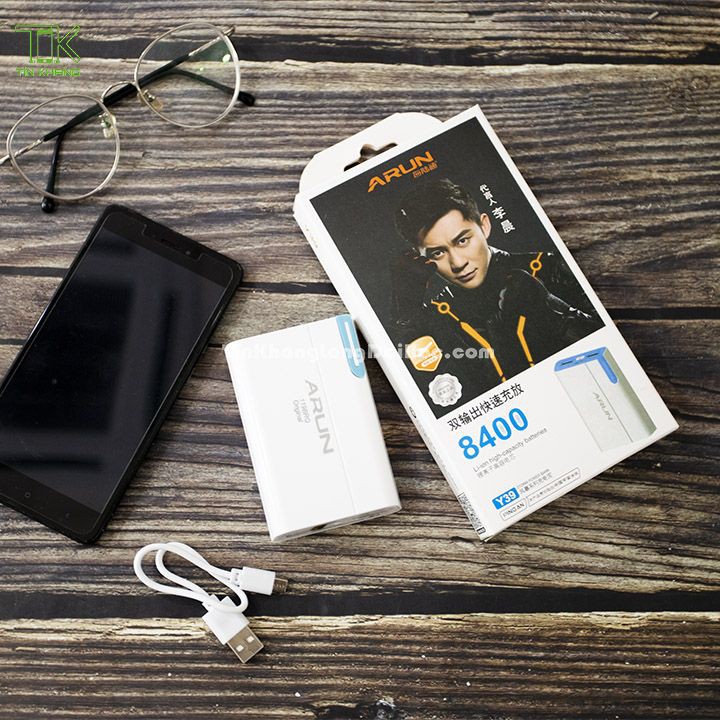 Pin dự phòng arun 8400 mah sạc nhiều  điện thoại