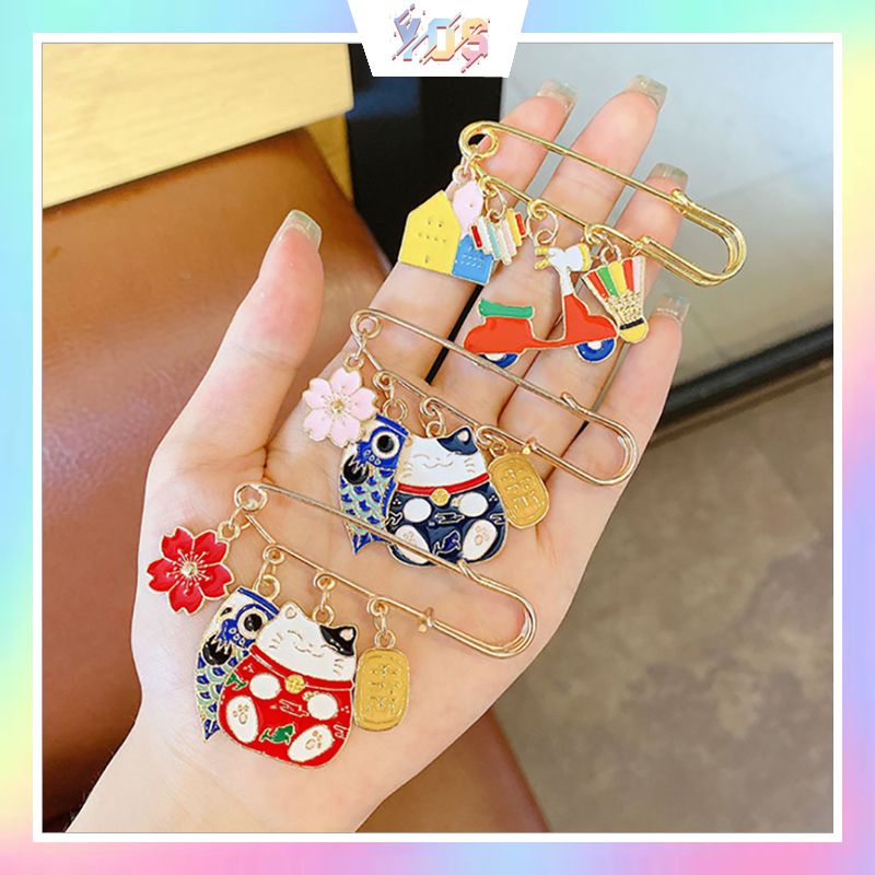 Ghim cài quần áo hình mèo may mắn - UniLabel