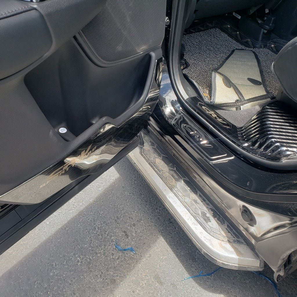 Ốp Tapli, Táp li cánh cửa xe Honda CR-V, CRV 2018- 2019- 2020- 2021- 2022 Titan phay sước cao cấp