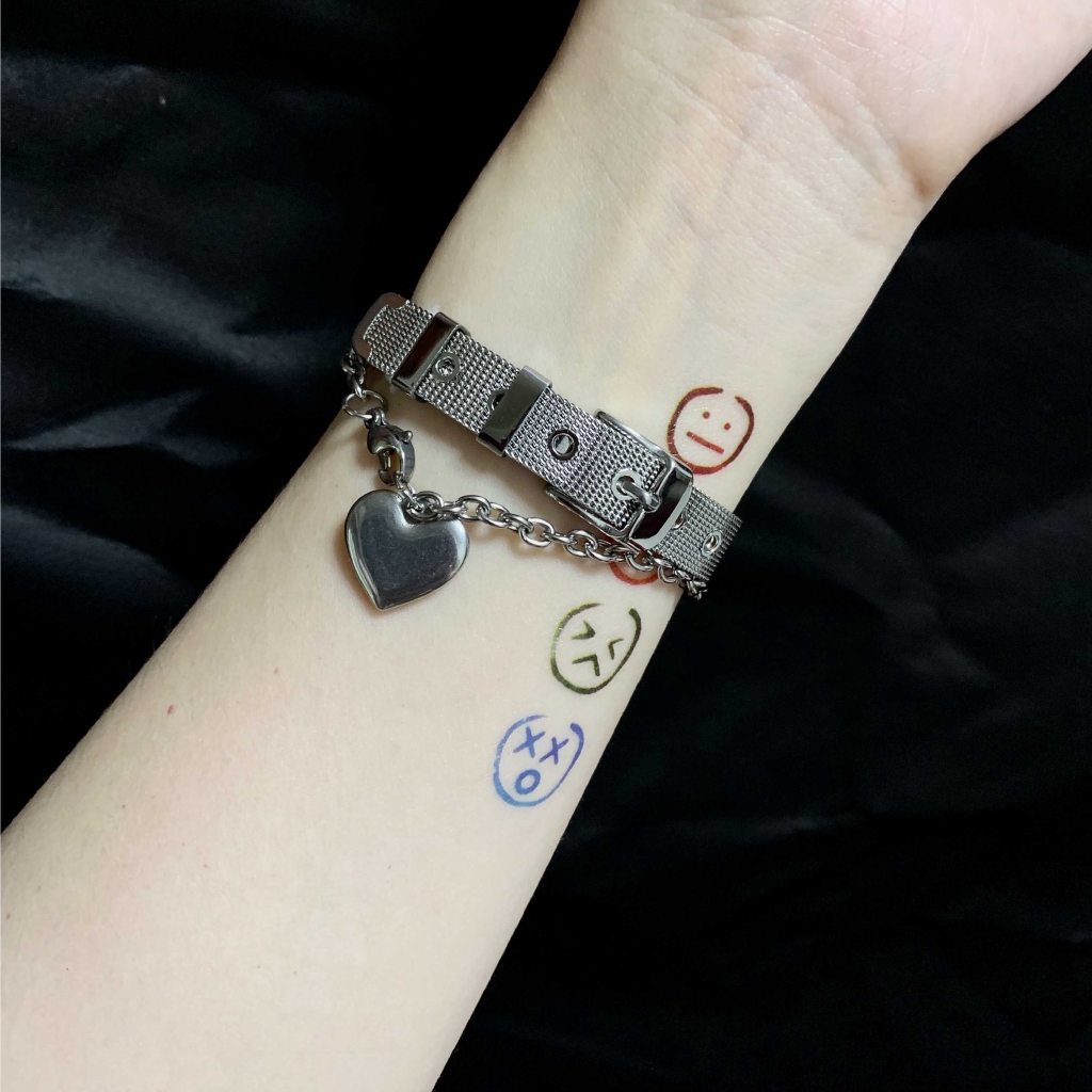 b'13889Harajuku Dark Wind Couples Watch with Punk Decorative Bracelet'