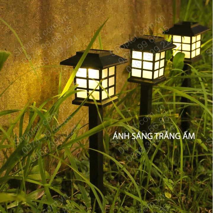 Đèn Led năng lượng mặt trời cắm sân vườn vỏ nhựa ABS chống nước mưa