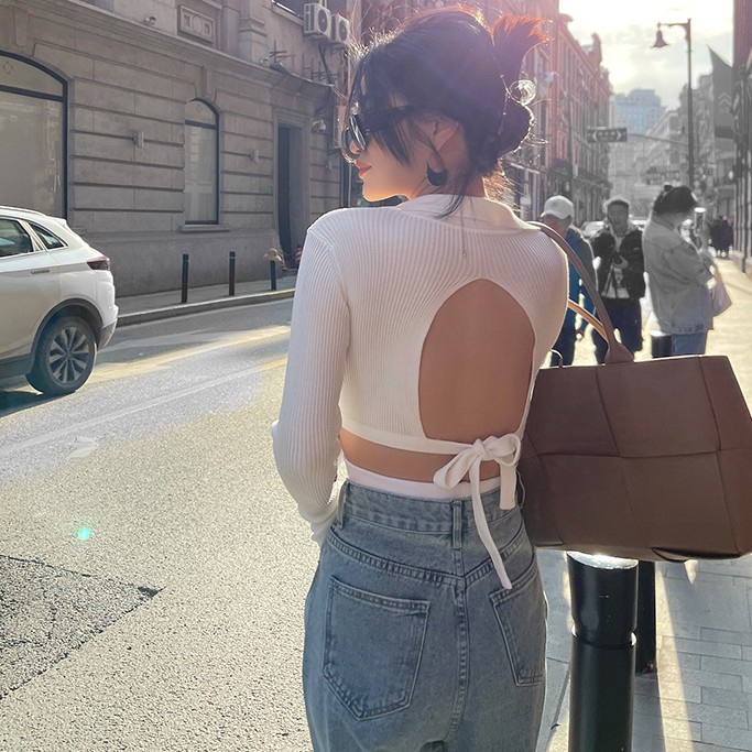 QKOOLE Áo croptop dệt kim  tay dài cổ chữ V phong cách Hàn Quốc thời trang cho nữ