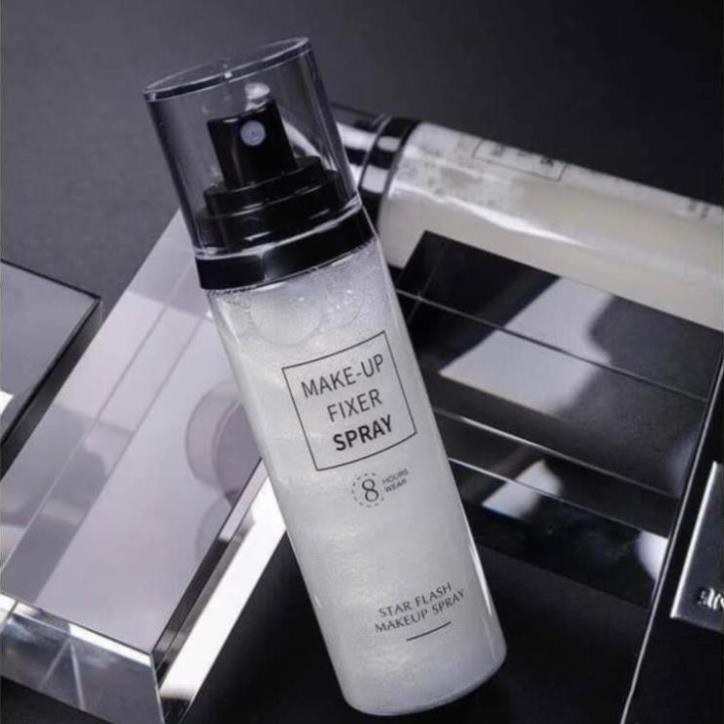 Xit Khoáng Khóa lớp MAKEUP FIXER SPRAY , có ánh nhũ giữ lớp trang điểm lâu trôi và cấp ẩm.Tặng kèm 1 cây chì kẻ mày. | BigBuy360 - bigbuy360.vn