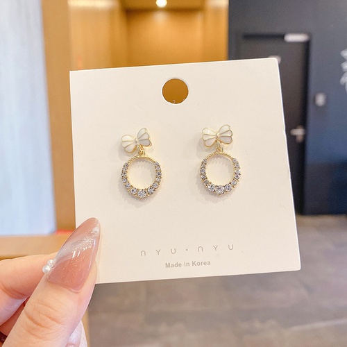 Bông Tai Thời Trang Kiểu Dáng Dễ Thương