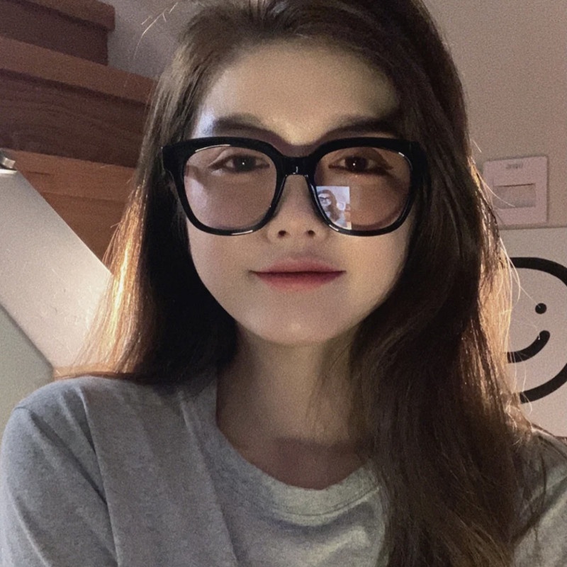 Kính mát gọng vuông phong cách đường phố Hàn Quốc thời trang