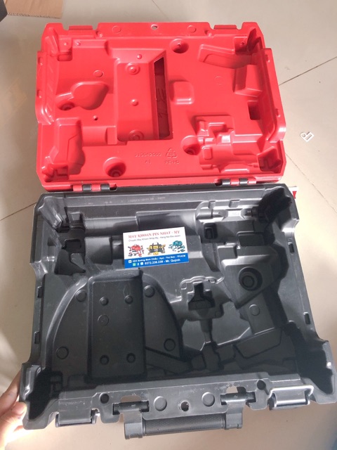 Thùng máy Milwaukee m12 bulong 2555