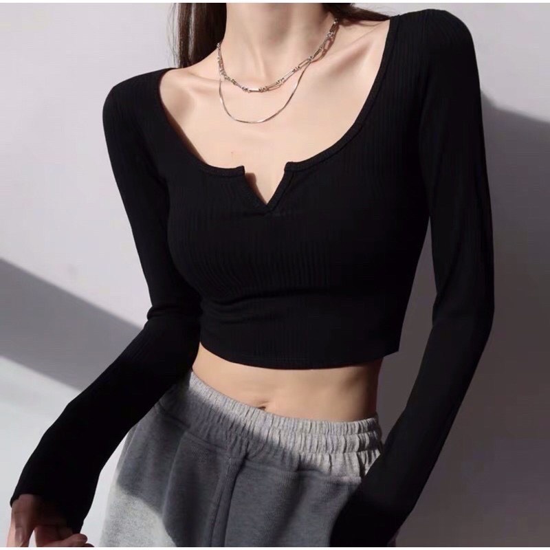 Áo Croptop Tay Dài ⚠️ FREESHIP ⚠️Thun Kiểu Cổ V Chất Thun Cotton Dáng Ôm Nữ Tính Đen/Trắng | BigBuy360 - bigbuy360.vn