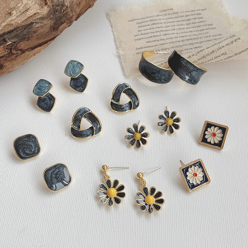 Khuyên Tai Xi Mạ Phối Đá Xanh Phong Cách Retro