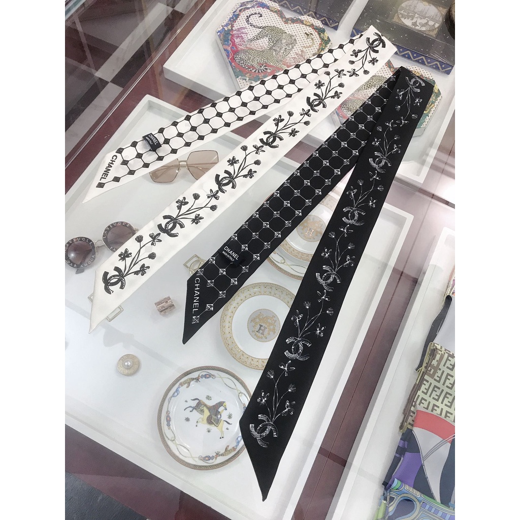 Khăn Quàng Cổ / Khăn Tay / Túi Xách Bằng Ruy Băng Lụa Họa Tiết CC Màu Trắng Đen Thiết Kế Cho Nữ 2022