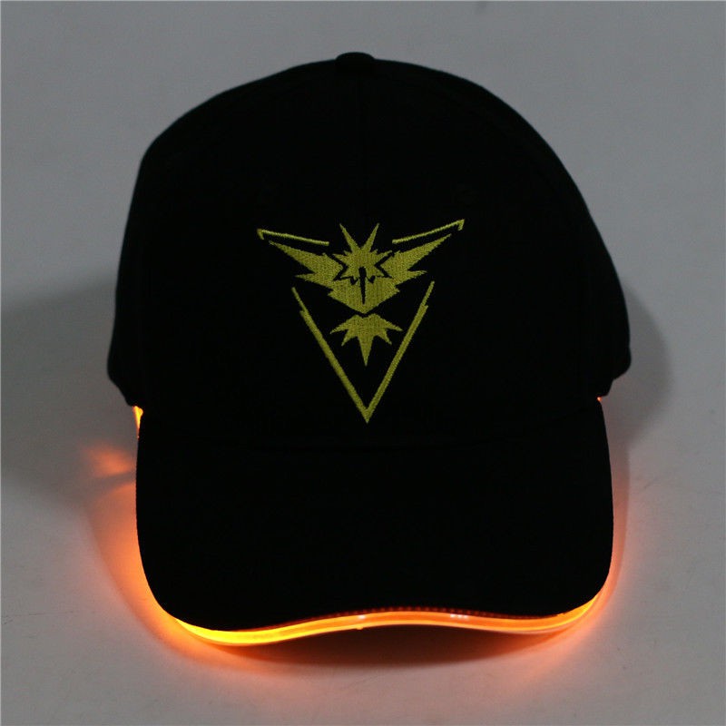 Mũ Lưỡi Trai Có Gắn Đèn Led Kiểu Pokemon Go