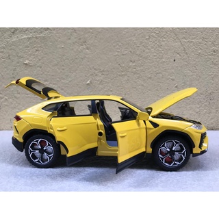 Mô hình xe Lamborghini URUS 2022 - 1:24