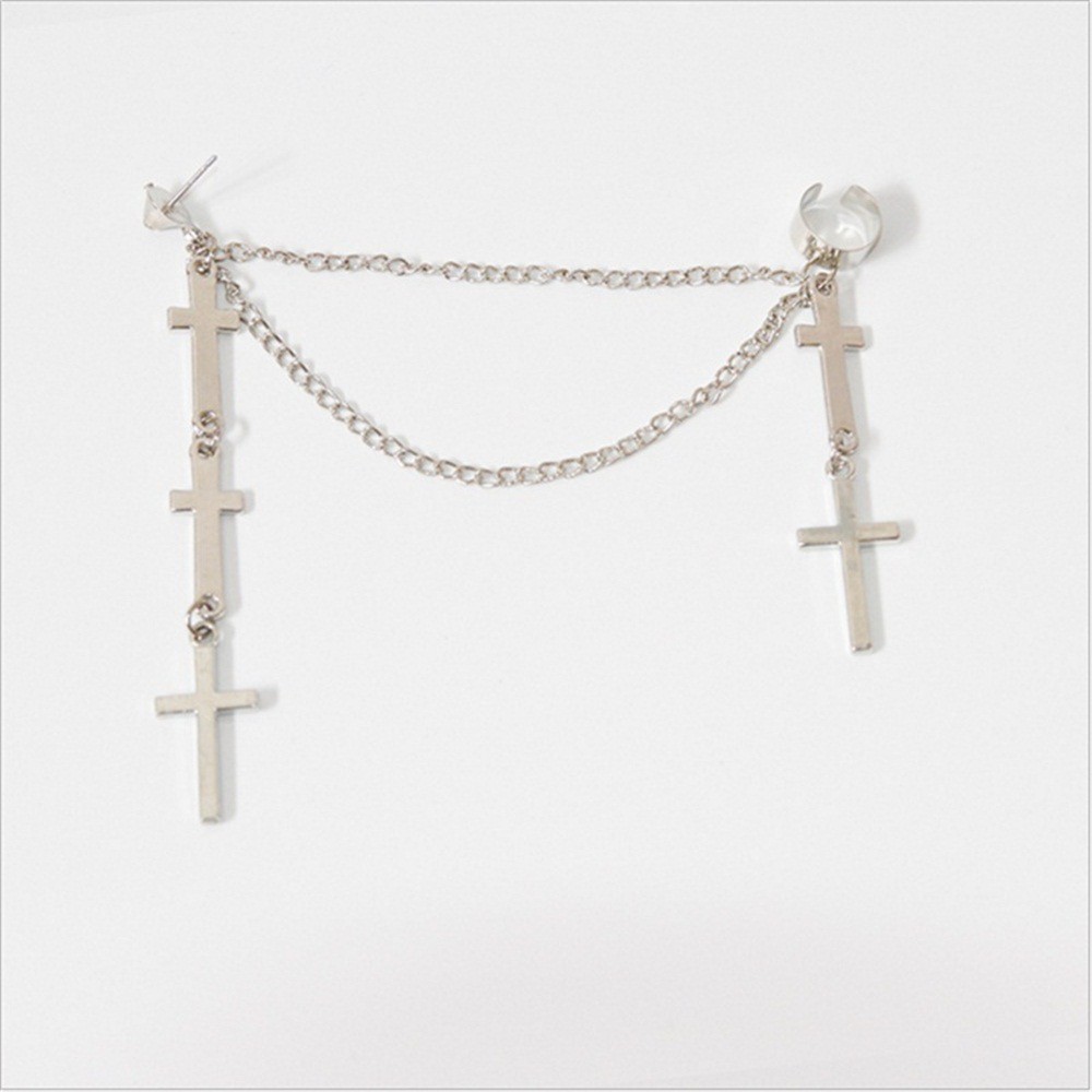 Khuyên vành tai tua rua