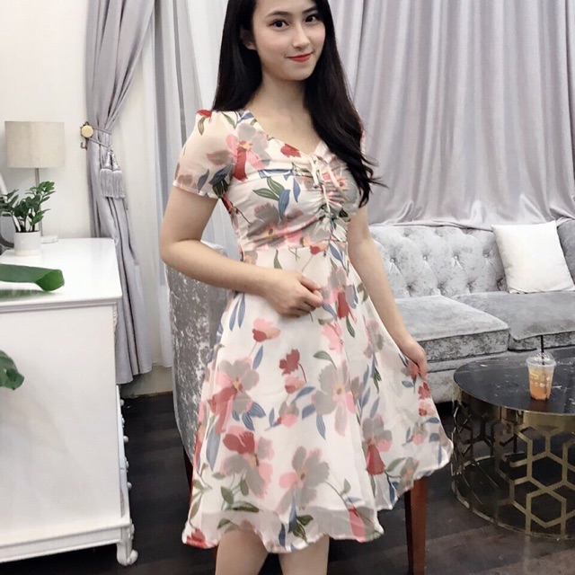Váy xoè hoa