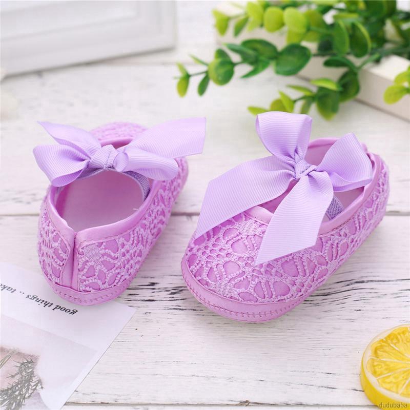 Giày búp bê vải ren đế chống trượt màu trơn đáng yêu cho bé gái từ 0 - 18 tháng tuổi