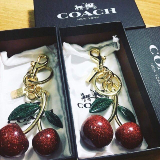 KEYCHAIN COACH CHERRY