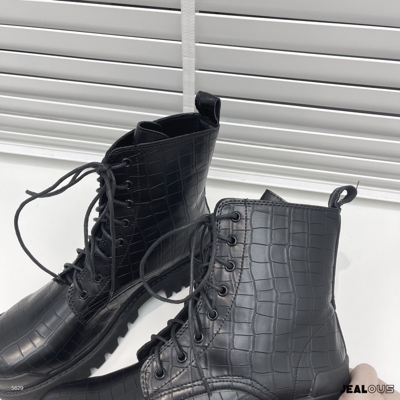 Giày boots nữ, giày boots da trăn mũi nhựa 5629