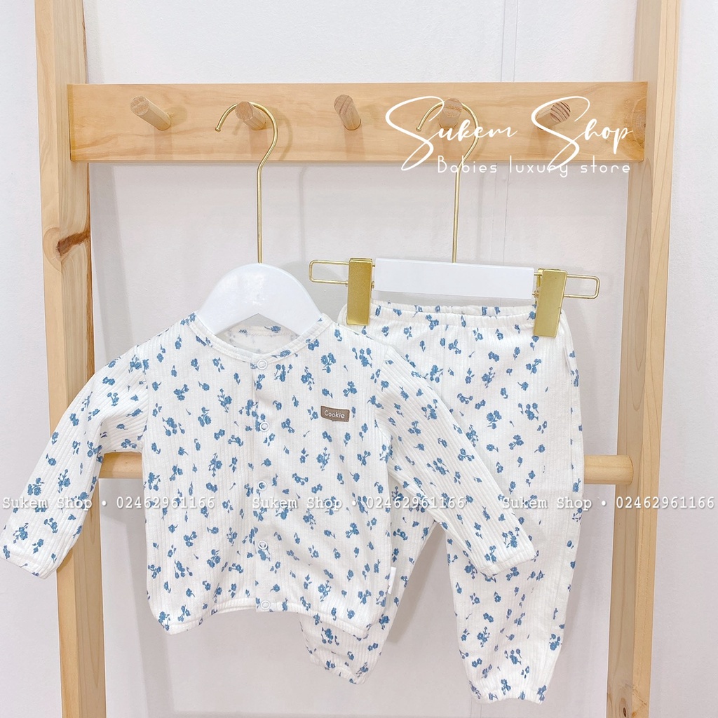 Bộ Dài Tay Cài Giữa Sơ Sinh Cookie Chất Len Tăm Ấm Áp