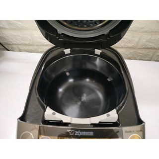 Nồi cơm điện Zojirushi NP-HRQ10