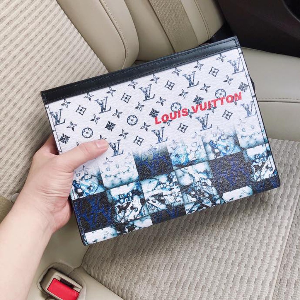 Ví cầm tay/ Clutch Louis Vuitton size 27 x 20 x 5cm