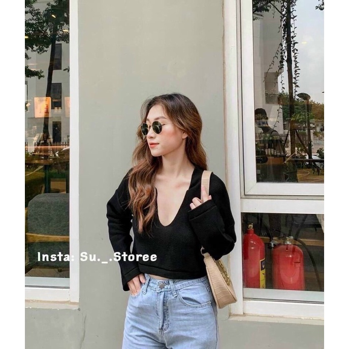 Áo croptop tay dài ulzzang Cổ chữ V form kiểu xuông mang phong cách hiện đại | BigBuy360 - bigbuy360.vn