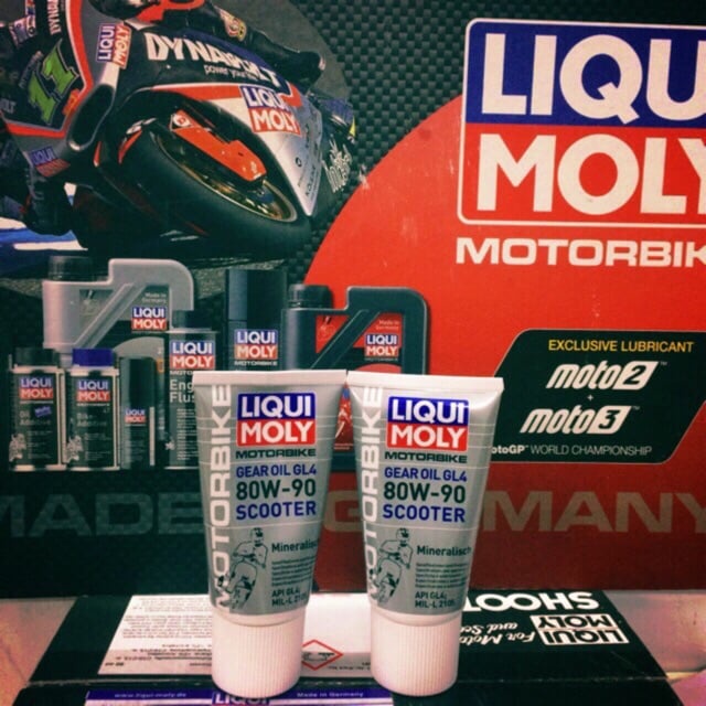 Nhớt xe máy, xe tay ga LIQUI MOLY MOLYGEN 5W30-5W40 bình 1L