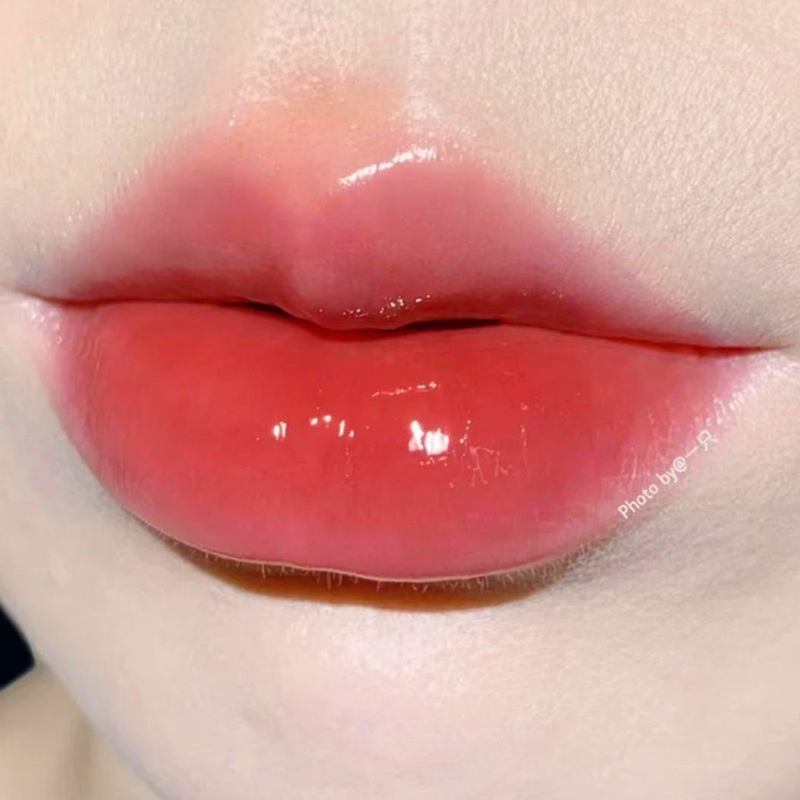 Son Dưỡng Môi Giữ Ẩm Lâu Trôi Màu Sắc