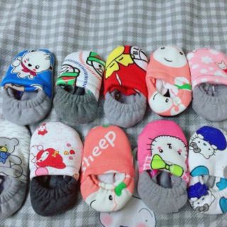 Giày nỉ bông cho bé trai bé gái