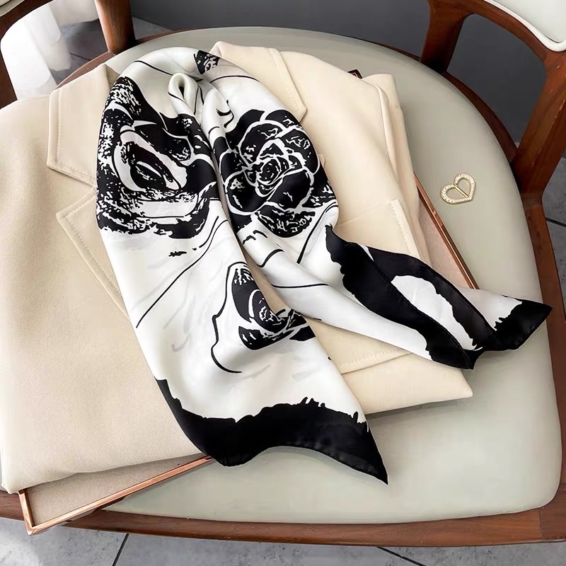 Khăn turban in hình hoa trà đa năng size 70x70cm