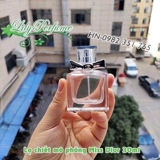 Lọ chiết nước hoa 30ml vuông thắt nơ