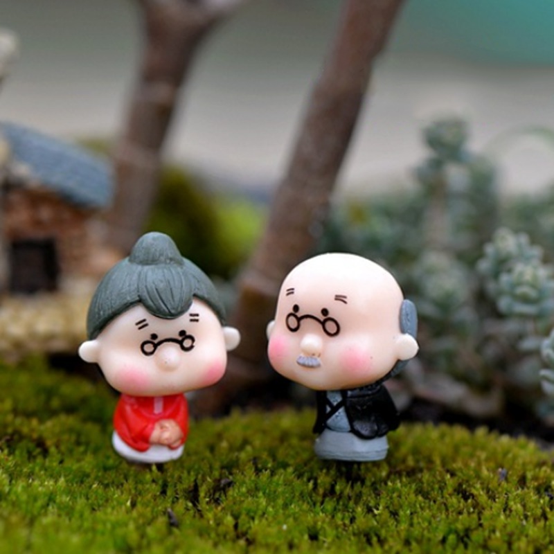 Set 2 mô hình ông bà trang trí sân vườn