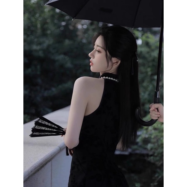 Sườn xám đen cá tính sang chảnh ( sẵn )