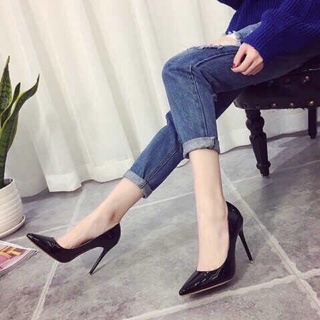 Cao gót đen bóng đế đỏ 9 cm
