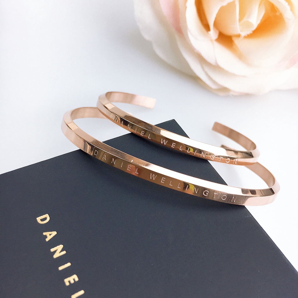 Vòng tay Cuff DW Ver 1 Khắc Tên Theo Yêu -Lắc tay daniel wellington đôi tình yêu -Vòng tay titan không gỉ