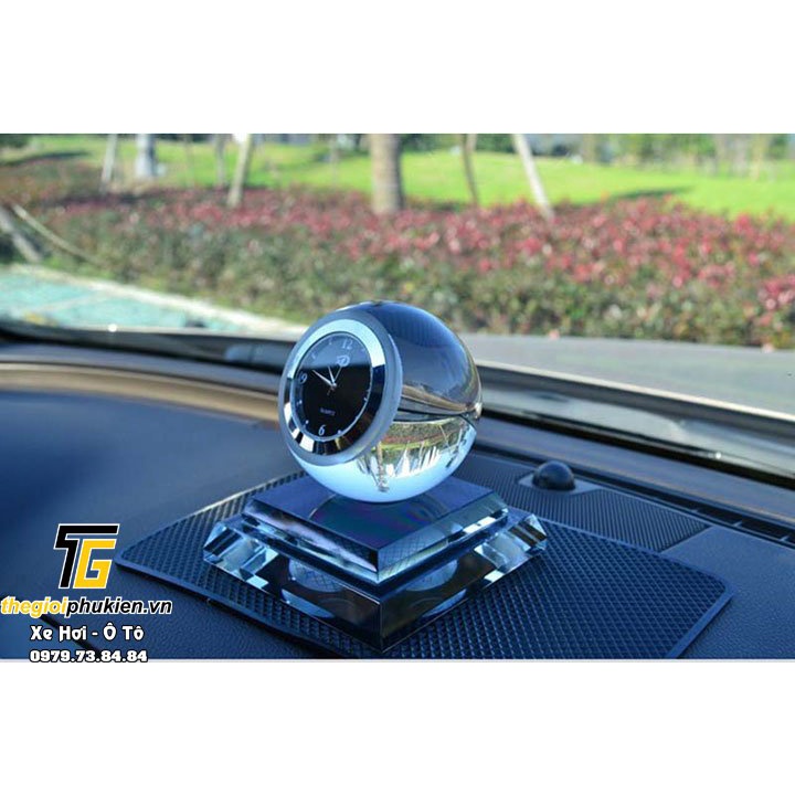 Bộ lọ nước hoa pha lê kiêm đồng hồ trang trí Ô tô. Xe hơi